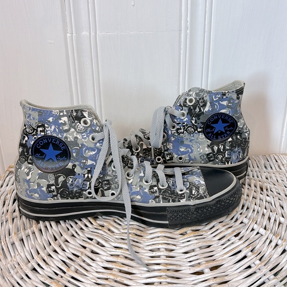 Chuck Taylor & CONVERSE shoes - Picture 5 of 7